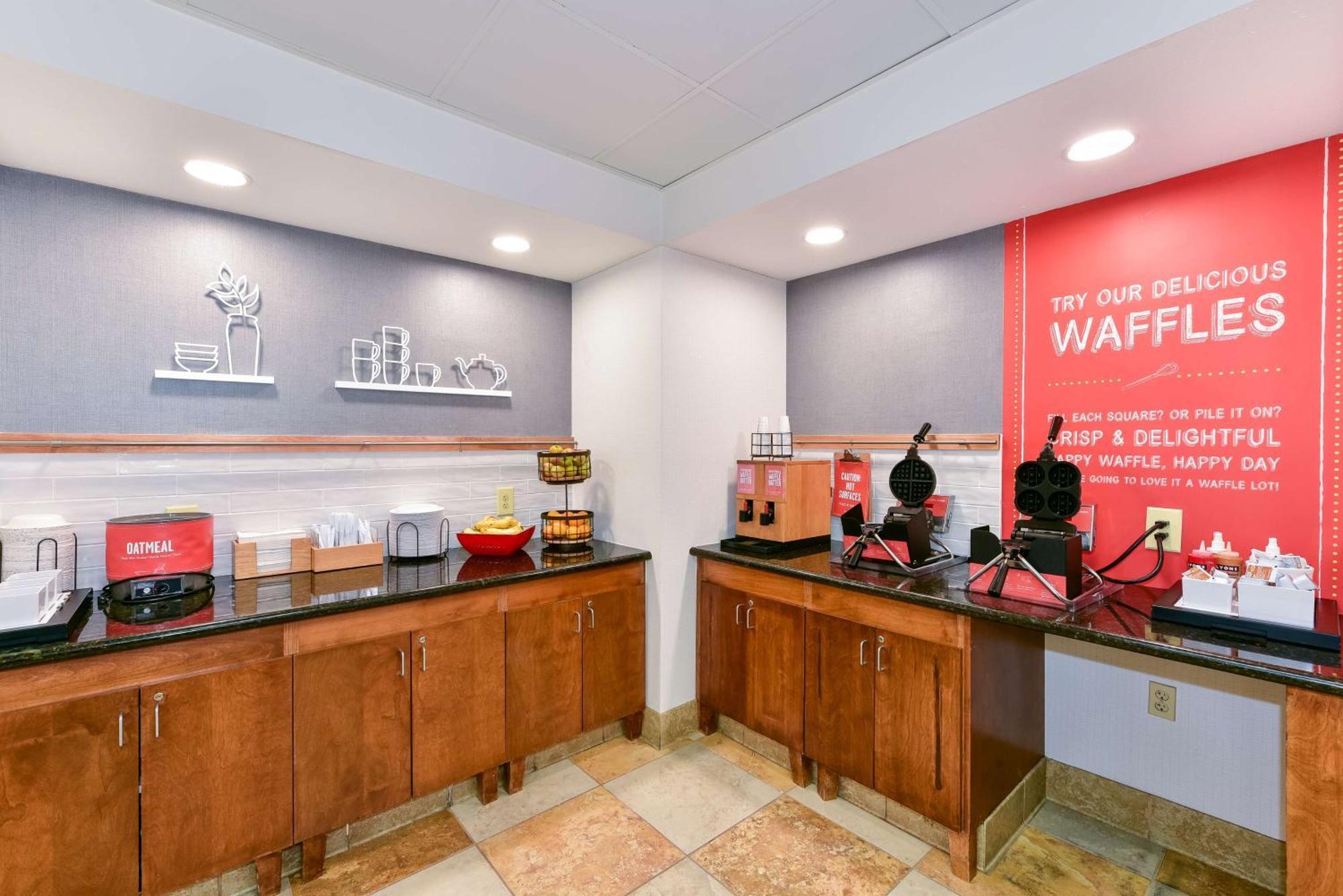 Hampton Inn & Suites Pittsburg Buitenkant foto